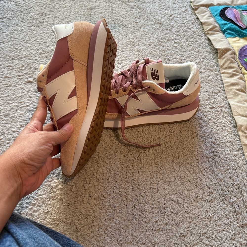 New Balance Kids' Beige and Mauve Sneakers